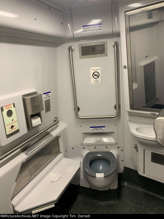 LI 9015 lavatory